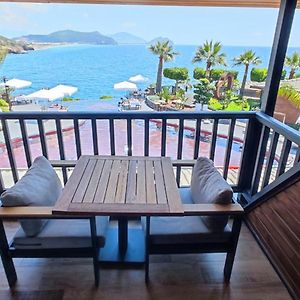 Zeus Sea View